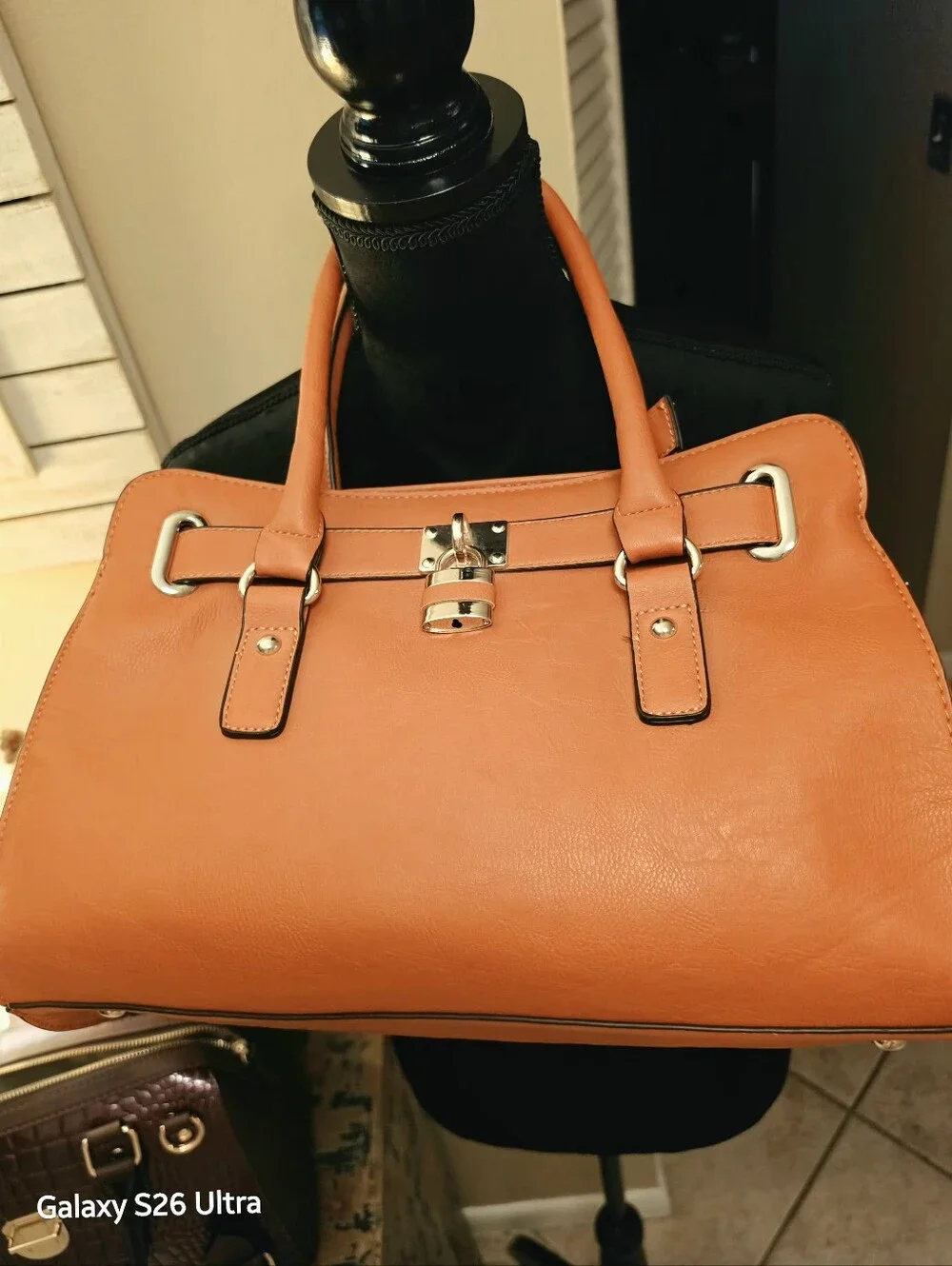 NWT Charming Charlie Pumpkin-Tangerine Orange Padlock Satchel – Pristine!